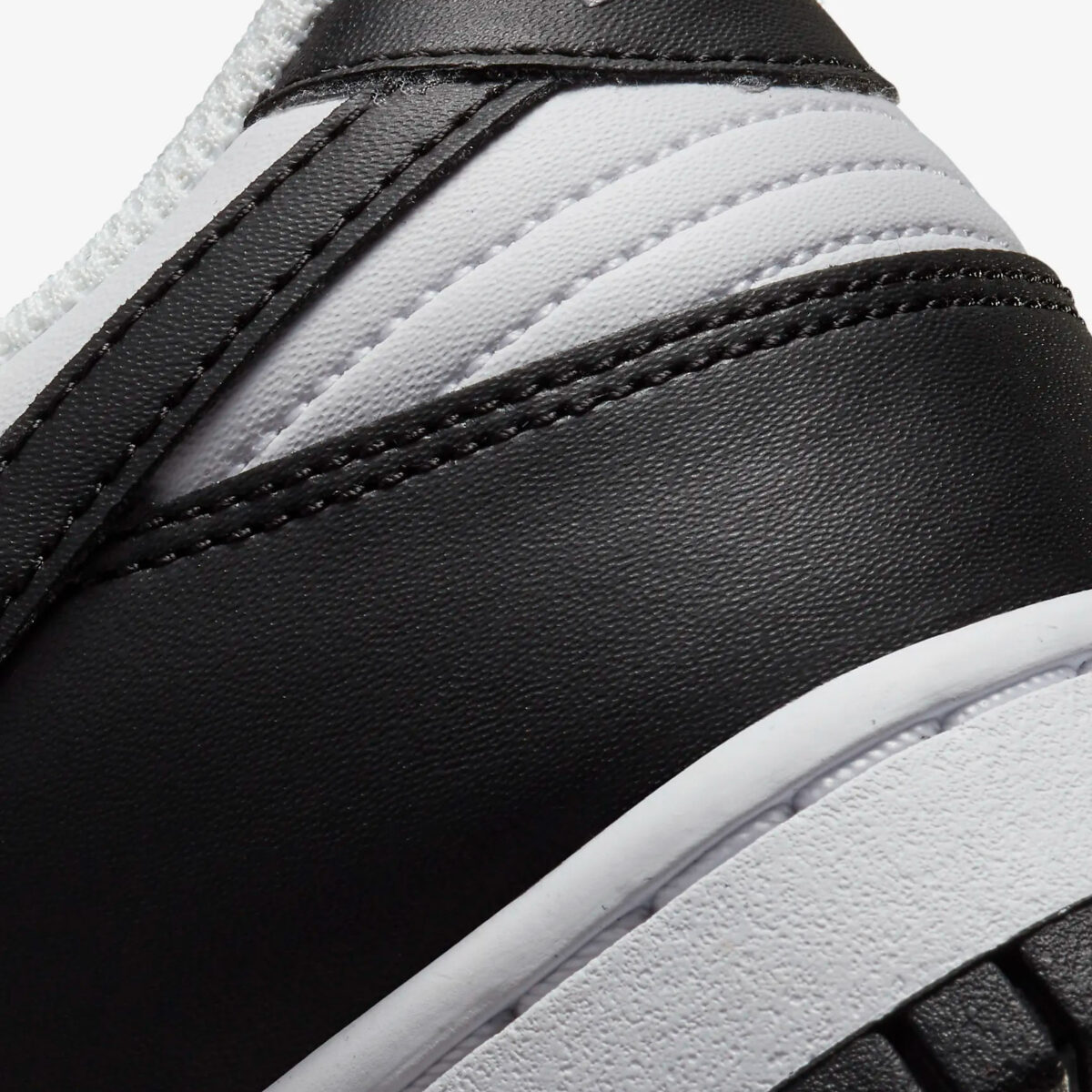 Nike Women Dunk Low White Black Panda